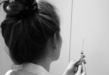 HÉROÏNES ORDINAIRES : APOLLINE, INFIRMIÈRE PAS CONFINÉE.